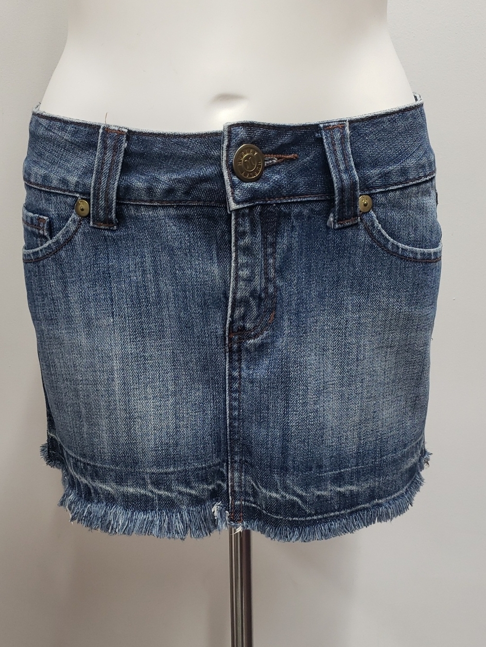 Hurley Denim Mini Skirt Women's Size 1 Frayed Hem